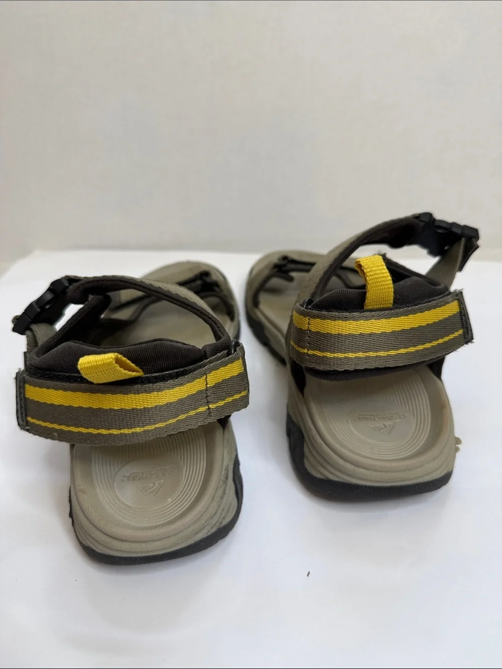 Ozark Trail Trecky Sports Bass Sandal Green and Gray Size Mens 7
